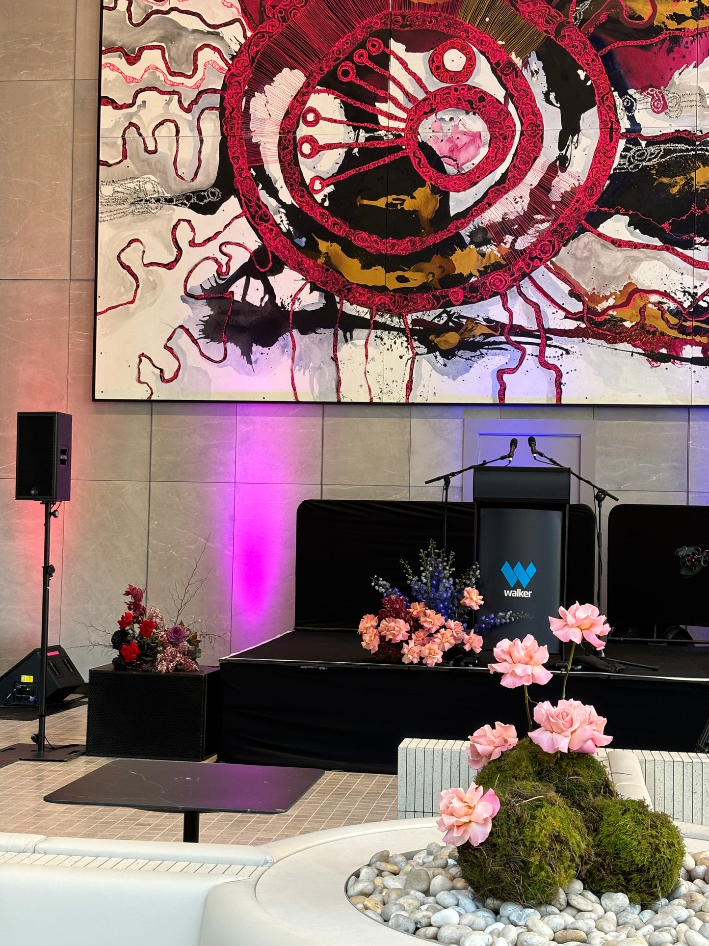 FLOWER BAR BY ONE RUNDLE