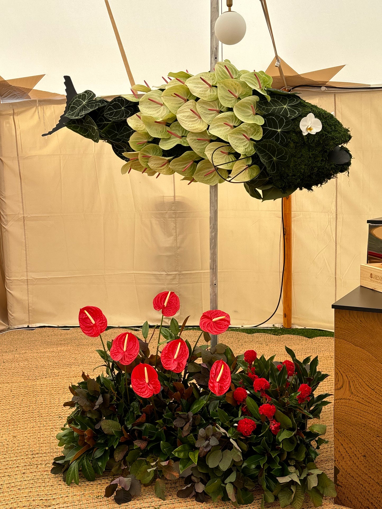 FLOWER BAR BY ONE RUNDLE